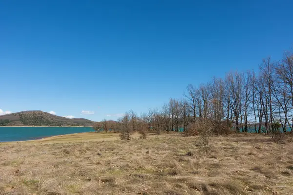 Yunanistan 'ın Karditsa kentindeki yapay Plastira Gölü çevresindeki muhteşem manzara