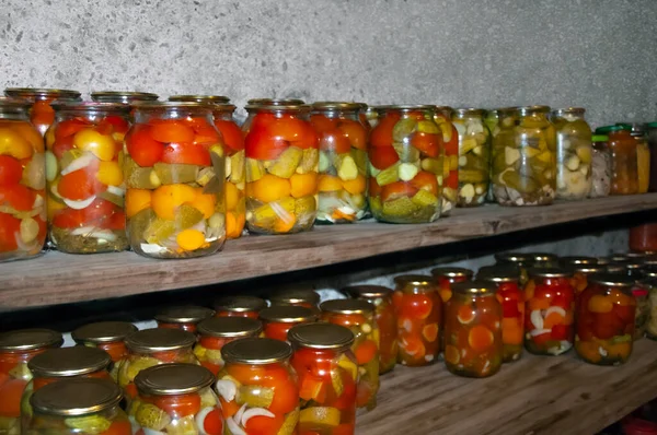 Frascos Uma Variedade Legumes Conserva Alimentos Enlatados Preservações — Fotografia de Stock
