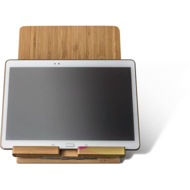 Gerçekçi tablet aygıtı şeffaf arkaplanda izole edildi. Elektronik sahneler projesi için uygun element.