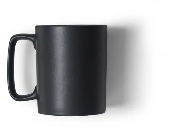 Gerçekçi siyah kupa şeffaf arkaplanda izole edildi. Sahne projeleri için uygun element.