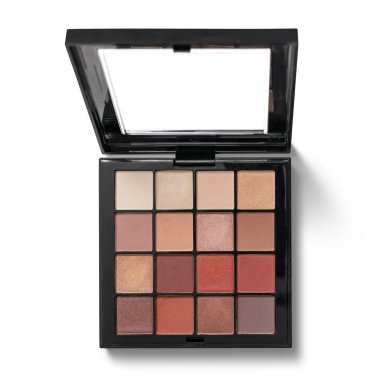 Makyaj paletlerinin güzellik konseptine uygun izole edilmiş görüntüsünü kapat.