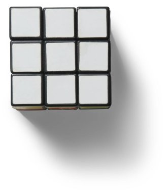 Gerçekçi rubik küp şeffaf arkaplan üzerinde izole edildi. Sahne projeleri için uygun element.