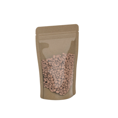 Mutfak veya tarımsal kullanım için çeşitli tohumlar içeren şeffaf bir torba..