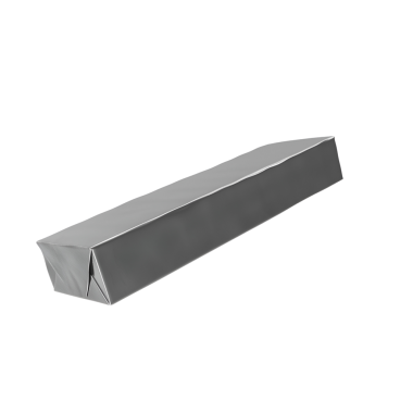 Folyo ya da ambalaj malzemesine benzeyen parlak, uzun bir nesne, muhtemelen gıda depolama ya da korunma amaçlı..