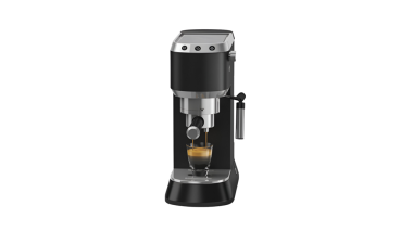 Evde mi yoksa kafede yüksek kaliteli kahve yapmak için tasarlanmış gösterişli bir espresso makinesi mi? ayar.