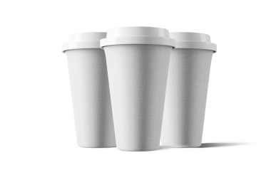 İçecekler için tasarlanmış, minimalist estetik sergilenen üç adet tek kullanımlık bardak..