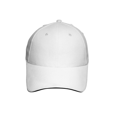 Düz beyaz bir beyzbol şapkası şeffaf bir arka planda sergilenir, günlük giysi veya kişiselleştirme için uygundur.