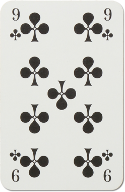 Bu resim, siyah sembollü basit bir tasarımı gösteren sinek dokuzlunun yer aldığı bir oyun kartını gösterir..