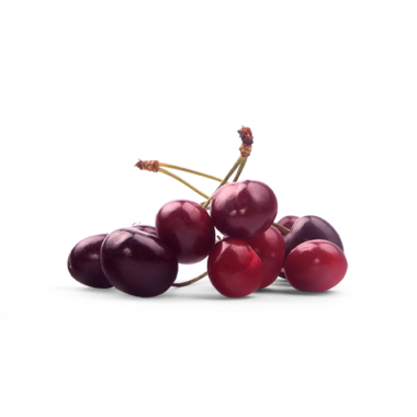 Koyu kırmızı kirazlardan oluşan bir küme, parlak yüzeyi ve canlı renklerini sergiliyor..