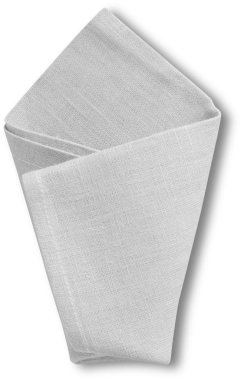 Katlanmış beyaz bir peçete. Genellikle yemek için kullanılır. Basit ve zarif bir tasarım sergiler..