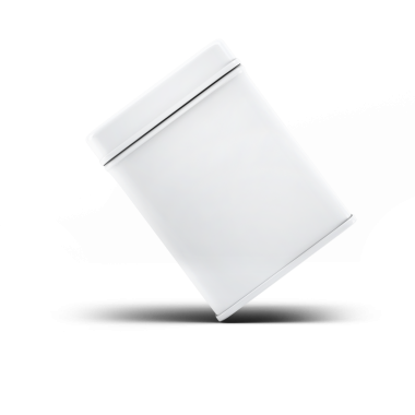 Kişisel kullanıma uygun, minimalist tasarımı olan parlak, metalik bir çakmak..