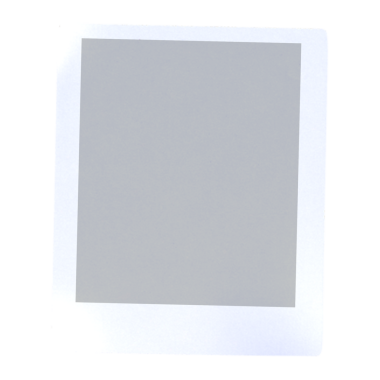 Boş bir polaroid fotoğraf çerçevesi, anıları yakalamaya hazır..