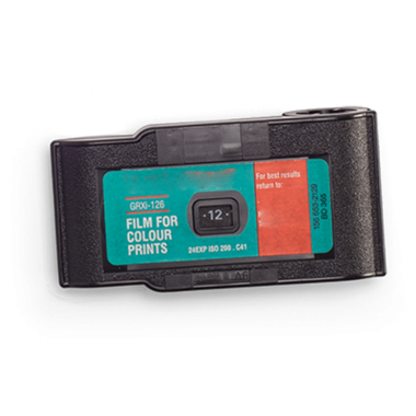 Fotoğraf için tasarlanmış renkli bir film rulosu, görüntüleri yakalamak için 12 pozlama içerdiğini gösteriyor..