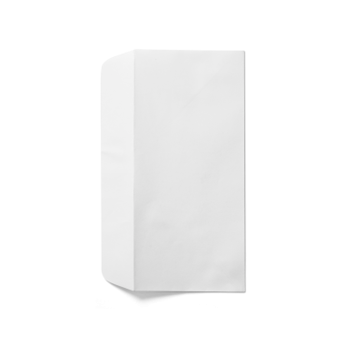 Hafif kıvrımlı kenarlı, ambalaj veya depolama amaçlı düz beyaz bir karton kutu.