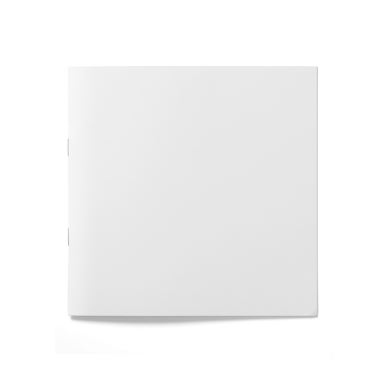 Beyaz bir kare, muhtemelen bir tuval ya da kağıt, yaratıcılığı ve ifadeyi davet ediyor..