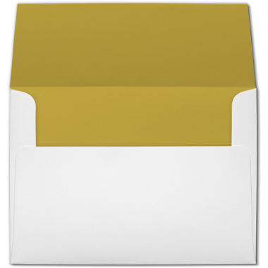 İçi altın kaplama ve dışı beyaz bir zarf. Posta mektupları veya davetiyeler için uygun..