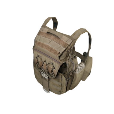 Bu taktik sırt çantası etkin bir organizasyon ve depolama için birden fazla bölme içeriyor. Sert tasarımı ve dayanıklı materyalleri onu açık hava maceraları ve askeri kullanım için ideal kılıyor..