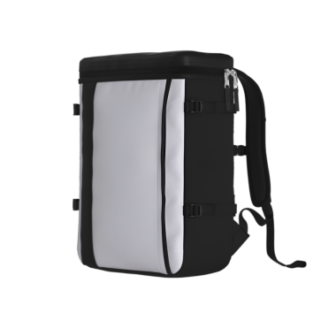 Eşyaları taşımak için tasarlanmış şık siyah beyaz bir sırt çantası..