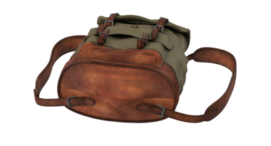 Yeşil kumaştan ve kahverengi deriden yapılmış şık bir sırt çantası, seyahat veya açık hava aktiviteleri için ideal..