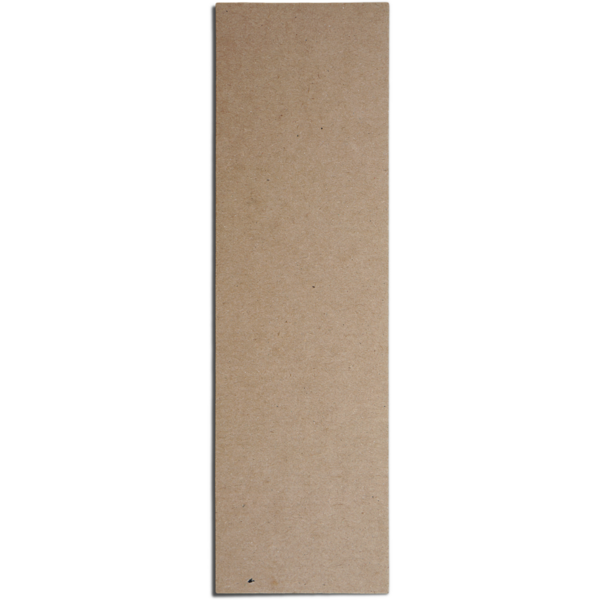 Basit bir dikdörtgen karton parçası, muhtemelen el yapımı ya da ambalaj amaçlı..