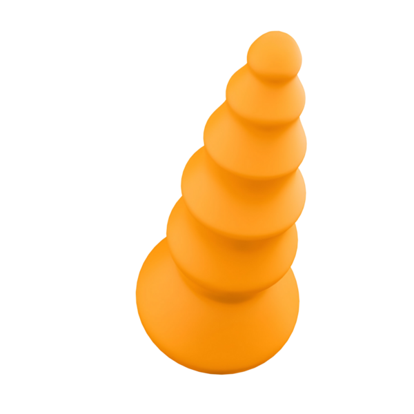 Çoklu katmanlı turuncu koni şekilli bir nesne. İşaretleme, yönlendirme veya dekoratif amaçlar için kullanılıyor..