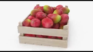 Taze elmalarla dolu ahşap bir sandığın yakın çekimi.