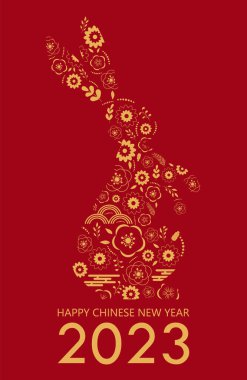 Tavşan Çin Yeni Yılı 2023 tebrik kartı vektörü. Asyalı süslemeli altın tavşancık. Doğu Asya takviminde yeni yılın sembolü. Poster, pankart, ağ, uygulama için çiçek süsüyle tavşan..