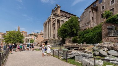 Roma, İtalya - 26 Mayıs 2022: Roma 'daki Arkeoloji Parkı. Colosseum parco