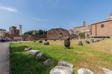 Roma, İtalya - 26 Mayıs 2022: Roma 'daki Arkeoloji Parkı. Colosseum parco
