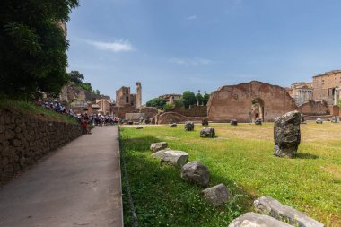 Roma, İtalya - 26 Mayıs 2022: Roma 'daki Arkeoloji Parkı. Colosseum parco