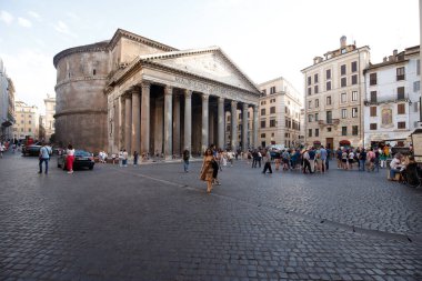 ROME, ITALY - 24 Mayıs 2022: Roma, İtalya Pantheon 'da, tarihi 2. yüzyıla dayanan antik bir Roma Tapınağı.