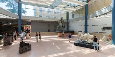 ROME, ITALY - 24 Mayıs 2022: Roma, İtalya 'daki Capitoline Müzesi' nin odalarından birinde müze Papa XII. Clement 'in isteği üzerine 1734 yılında halka açıldı..