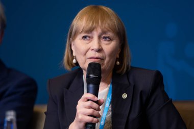 Bükreş, Romanya. 22. Mar, 2023: Moldova Sağlık Bakanı Ala Nemerenco, WHO Avrupa 'nın sağlık ve bakım işgücü konulu üst düzey bölgesel toplantısında konuştu: Harekete geçme zamanı.