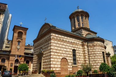 Bükreş, Romanya - 05 Temmuz 2023: Saint Anthony Kilisesi - Mircea Ciobanul tarafından 1559 yılında inşa edilen Eski Prensler Mahkemesi, Bükreş 'in en eskisi. İlk olarak Bucur Shepherd Kilisesi 1416 'nın