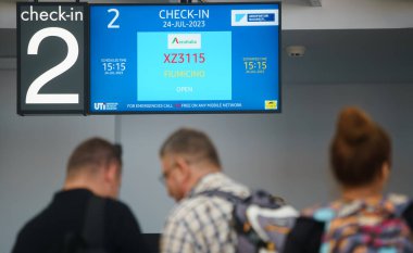 Bükreş, Romanya. 24 Temmuz 2023: Romen havayolu şirketi AirConnect 'in Bükreş' teki 