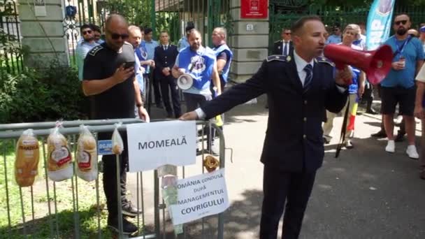 Bucarest Roumanie Août 2023 Cosmin Dorobantu Assiste Manifestation Des Gardiens — Video