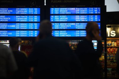 Bükreş, Romanya. 15. Sep, 2023: Romen demiryolu şirketlerinin uyarı grevi sırasında Bükreş Kuzey Tren İstasyonu 'na varış kurulu. Bu resim sadece editörler içindir..