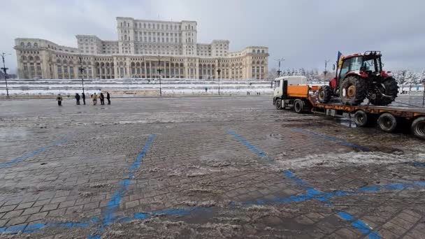 Boekarest Roemenië Januari 2024 Slechts Één Tractor Een Paar Mensen — Stockvideo