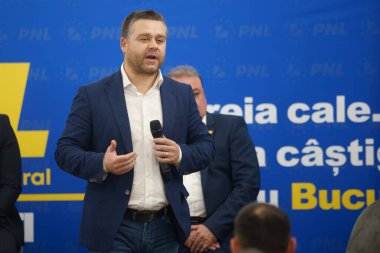 Bükreş, Romanya - 1 Şubat 2024: 6. Sektör Belediye Başkanı Ciprian Ciucu, 