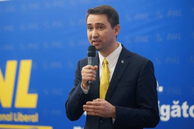 Bükreş, Romanya - 1 Şubat 2024: Florin Valentin Stefan etkinlik sırasında 