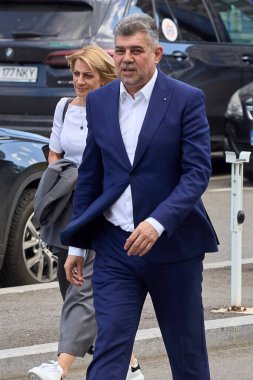 Bükreş, Romanya. 14 Mayıs 2024: Romanya Başbakanı Marcel Ciolacu, Bükreş 'teki 4. Sektör Belediye Binası tarafından inşa edilen yeni Diş Hastahanesi' nin açılış ziyareti için geldi..