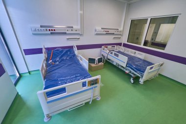 Bükreş, Romanya. 14 Mayıs 2024: Bükreş 'teki 4. Bölge Belediye Binası tarafından inşa edilen yeni Diş Hekimliği Hastanesine yapılan ön ziyaret.