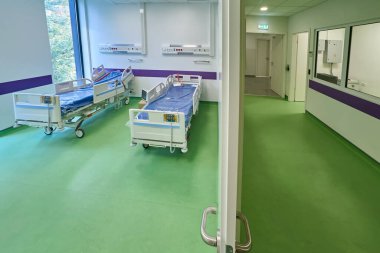 Bükreş, Romanya. 14 Mayıs 2024: Bükreş 'teki 4. Bölge Belediye Binası tarafından inşa edilen yeni Diş Hekimliği Hastanesine yapılan ön ziyaret.