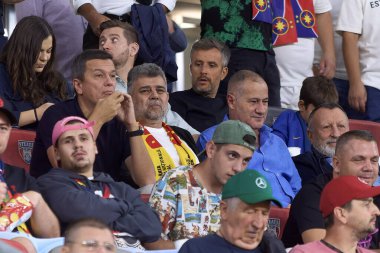 Bükreş, Romanya. 29 Ağustos 2024: (L-R) Sorin Grindeanu, ulaştırma bakanı Marcel Ciolacu, Sosyal Demokrat Parti (PSD) genel başkanı ve Romanya Başbakanı Marian Neacsu, Başbakan Yardımcısı ve PSD genel müdürü Paul Stanescu