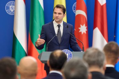 Bükreş, Romanya. 3 Eylül 2024: Azerbaycan, Gürcistan, Romanya ve Macaristan hükümetleri arasında imzalanan 