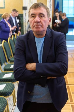 Bükreş, Romanya. 30. Sep, 2024: Farul Constanta futbol takımının sahibi ve teknik direktörü Gheorghe Hagi, 