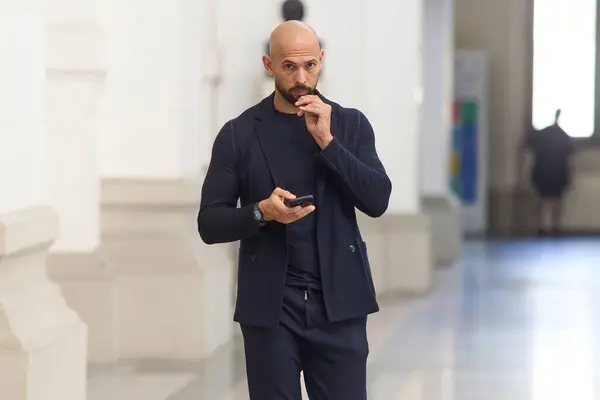 stock image Bucharest, Romania. 2nd Oct, 2024: Andrew Tate wait to enter the courtroom for a hearing at the Bucharest Court of Appeal.