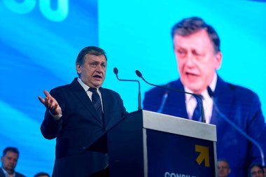 Bükreş, Romanya. 26 Ocak 2025: Bükreş, Romanya. 26 Ocak 2025: Romanya 'nın Avrupa yanlısı partilerden cumhurbaşkanı adayı Crin Antonescu Ulusal Liberal Parti Ulusal Konseyi (PNL) sırasında konuştu). 