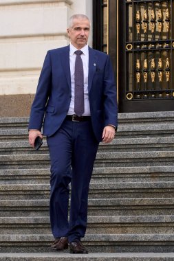 Bükreş, Romanya, 24. Mar 2025: Adalet Bakanı Radu Marinescu, Yüksek Temyiz ve Adalet Divanı 'nın 2024 Faaliyet Raporunun kamuoyuna sunulması sonrasında ayrılıyor.