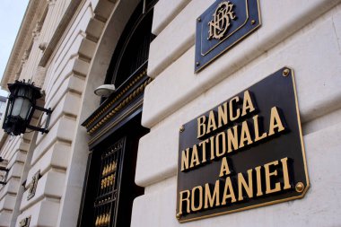 Bükreş, Romanya, 24. Mar 2025: Romanya Merkez Bankası, Yüksek Temyiz ve Adalet Divanı 'nın 2024 Faaliyet Raporunun kamuoyuna sunumu sırasında,.